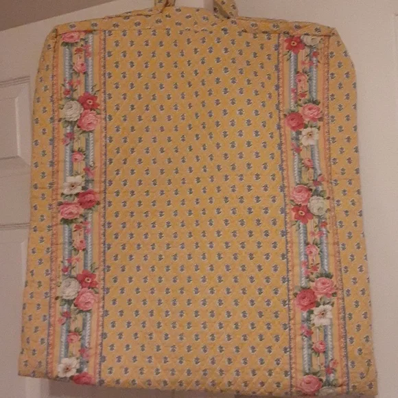 Retired-Spring 1997 Vera BRADLEY- Elizabeth Garment Bag